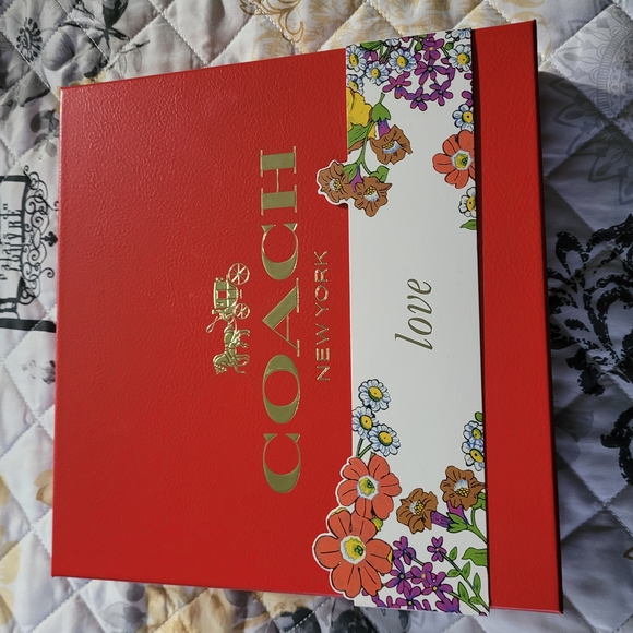 Empty Box - Picture 3 of 5